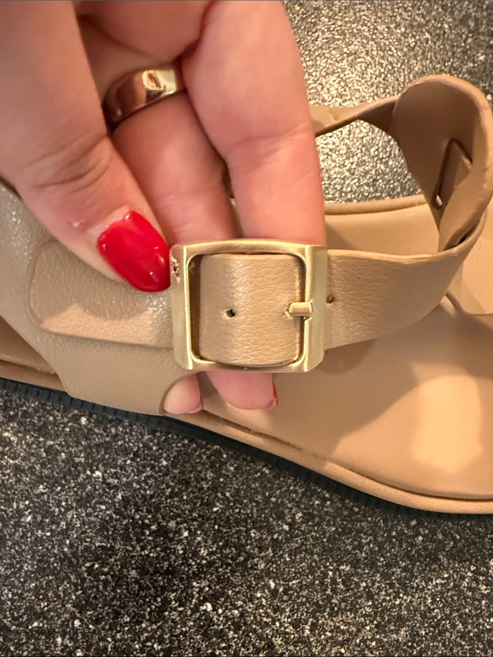 Like New Women’s Naturalizer Nude/Tan Slingback Thong Sandals - size 8 Wide - Picture 7 of 7